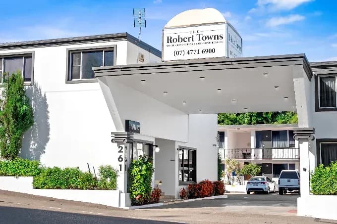 The Robert Towns