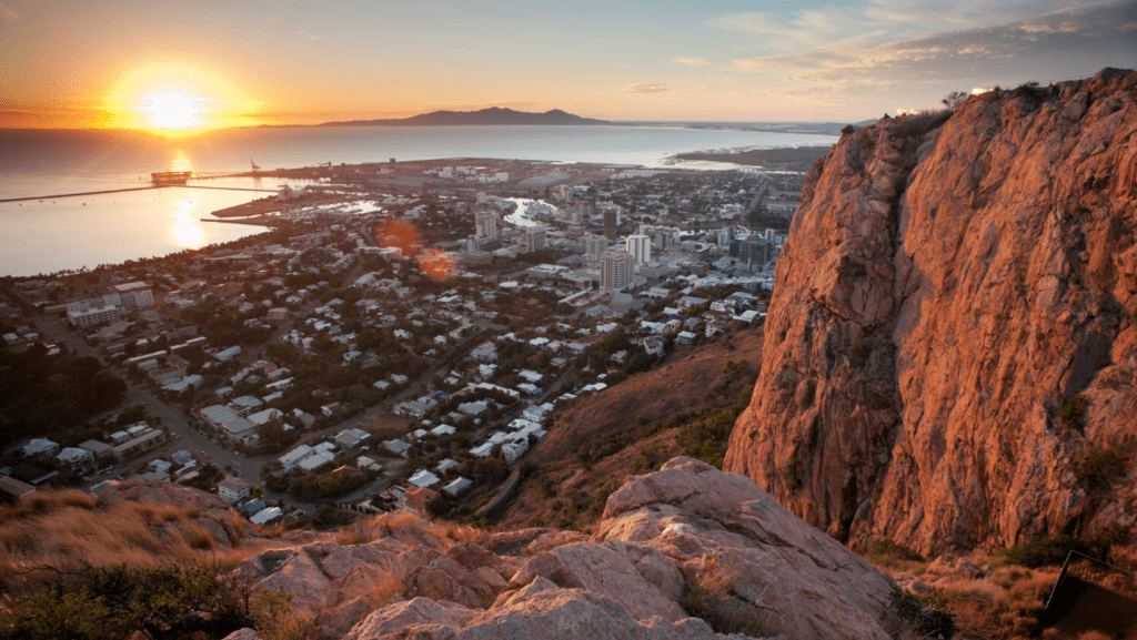 Castle Hill View in Townsville, A Great walking spot for your dog